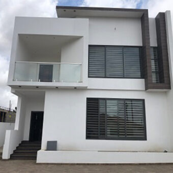 4 bedroom house for sale at Lakeside