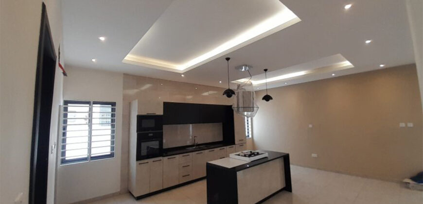 4 bedroom house for sale at Lakeside