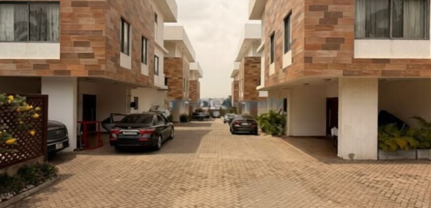 4 Bedroom Town House for Rent in Airport Residential