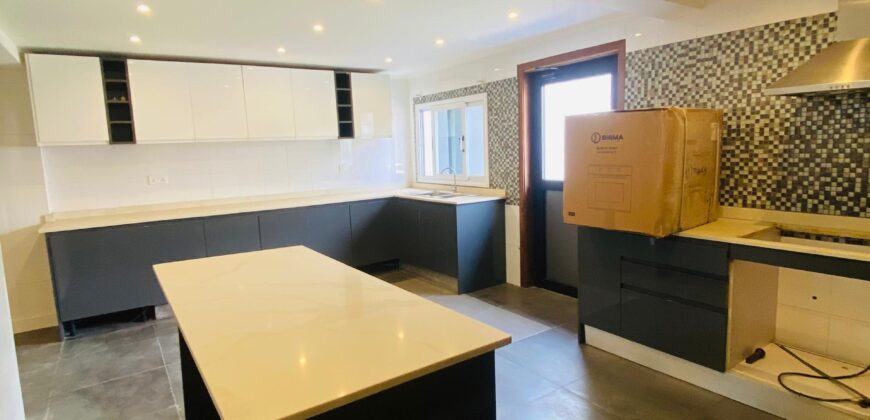 Prime 5-Bedroom Executive Residence in Labone