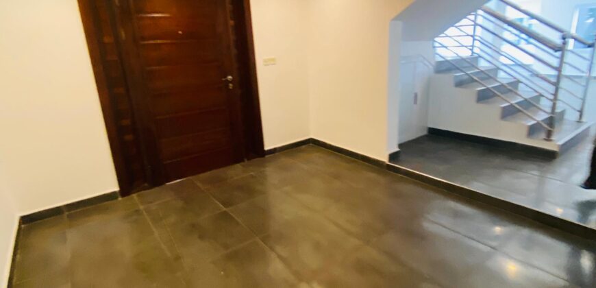 Prime 5-Bedroom Executive Residence in Labone