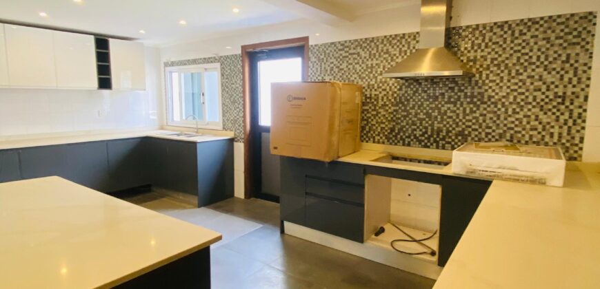 Prime 5-Bedroom Executive Residence in Labone