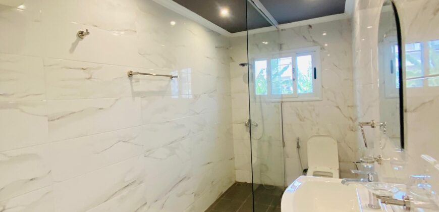 Prime 5-Bedroom Executive Residence in Labone