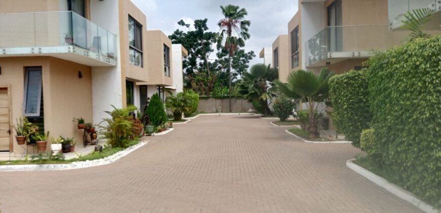 4 Bedroom Townhouse for Rent in Roman Ridge